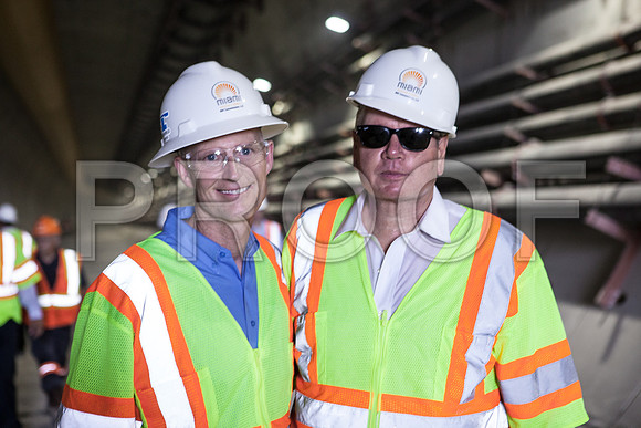 20120614-DG_Govenor_Rick_Scott_Visite_MT_Miami_FL_IMG-6929