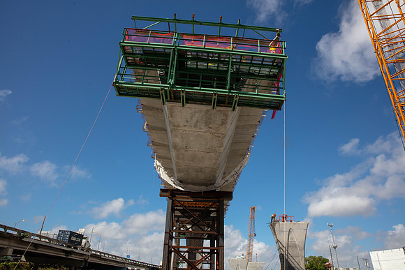 20201026_Connecting_Miami__75A6205