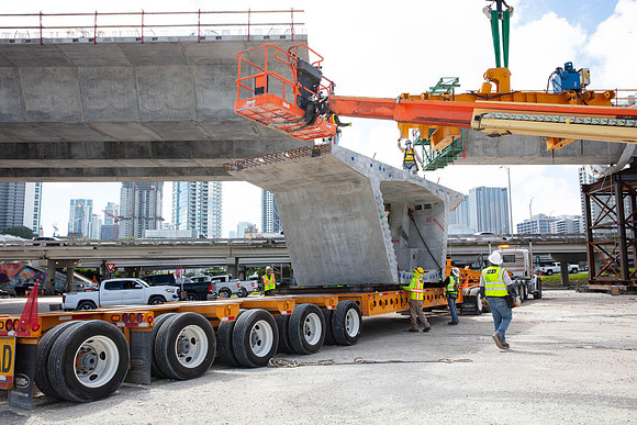 20201026_Connecting_Miami__75A6227