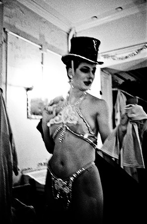 2512_FM_BW_35MM_CW_DEC_1991_31