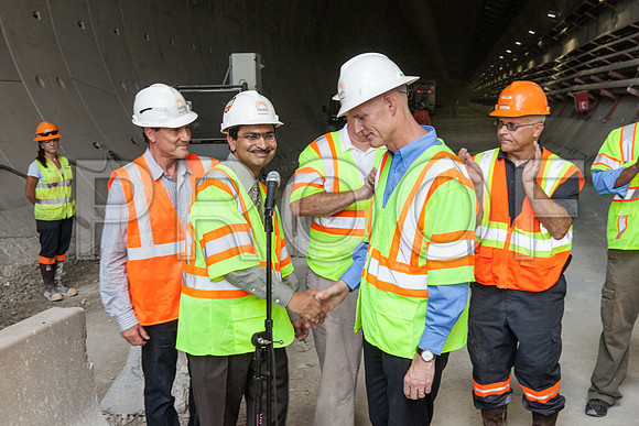 20120614-DG_Govenor_Rick_Scott_Visite_MT_Miami_FL_IMG-7080