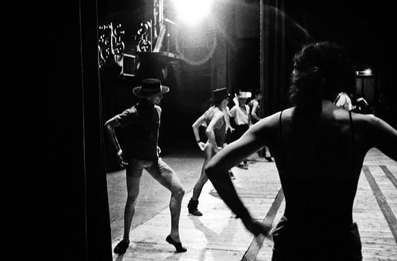 2523_FM_BW_35MM_CW_FOLES_JAN_1991_21