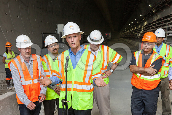 20120614-DG_Govenor_Rick_Scott_Visite_MT_Miami_FL_IMG-7099