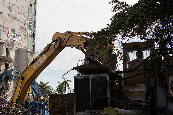 20160317_300_Biscayne_Demo_Moriarty_S5A0733