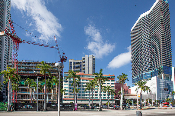 20241220_Connecting_Miami__ASL6586