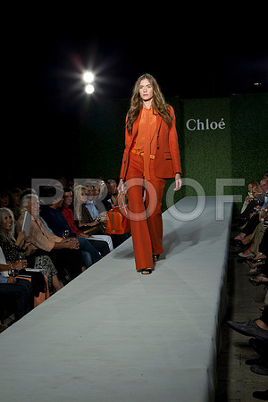 7016_DG_CLOE_FASHION_FISHER_11282011_AL1B2936