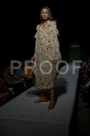 7016_DG_CLOE_FASHION_FISHER_11282011_AL1B2955