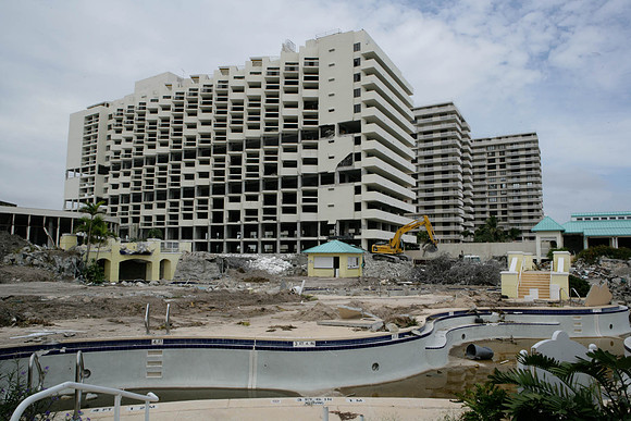 St_Regis_Demolition_20071025_Bal_Harbor_FL-0156-2