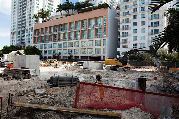 20160928_300_Biscayne_Vice_Moriarty_S5A3591