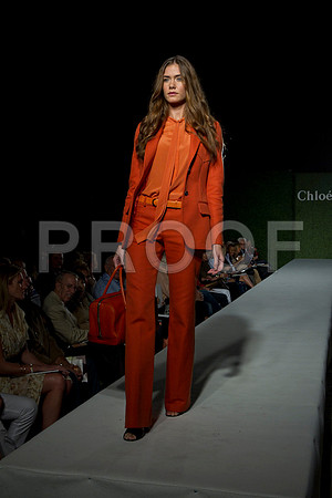 7016_DG_CLOE_FASHION_FISHER_11282011_AL1B2940