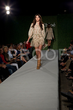 7016_DG_CLOE_FASHION_FISHER_11282011_AL1B3007
