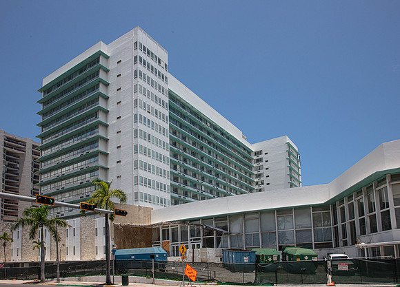 Deauville_Hotel_Demo_2527