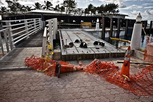 20120611_0040_DG_sk_Island_Beach_Club_Contration_FL_USA_2009_DG_5L8Y1696