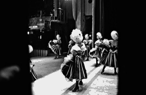 2515_FM_BW_35MM_CW_FEB_1992_034