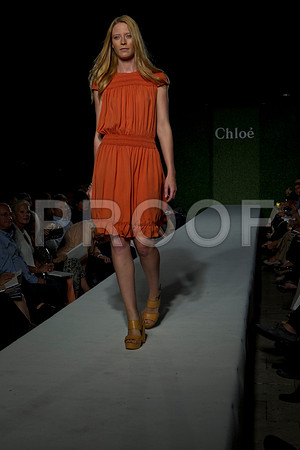 7016_DG_CLOE_FASHION_FISHER_11282011_AL1B2971