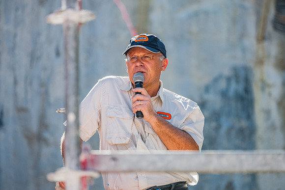 6071_DG_Miami_Tunnel_FL_11042011_VA0M4881-3_SH