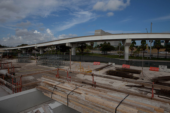 20111027-7002_DG_MAM_Museum_Miami_FL_IMG_3250