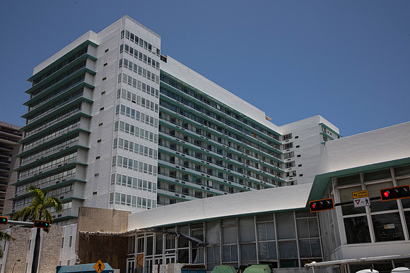 Deauville_Hotel_Demo_2-15