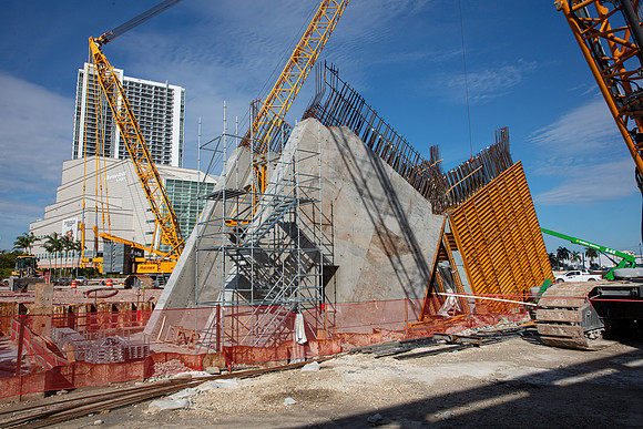 20220106_Connecting_Miami_75A3929