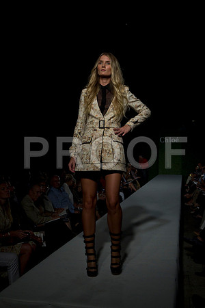 7016_DG_CLOE_FASHION_FISHER_11282011_AL1B2994