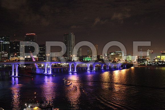 4959_DG_Miami_Skyline_from_Celebrity_Eclipes_Cruizes_IMG_8773