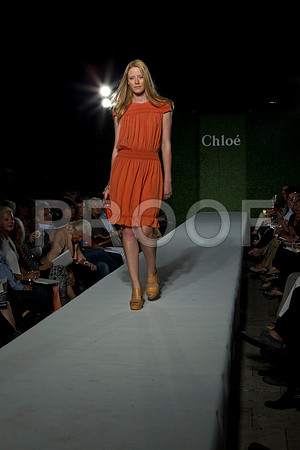 7016_DG_CLOE_FASHION_FISHER_11282011_AL1B2969