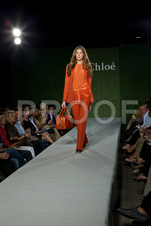 7016_DG_CLOE_FASHION_FISHER_11282011_AL1B2933