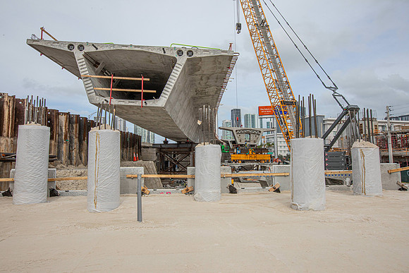 20210519_Connecting_Miami173A9175