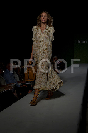 7016_DG_CLOE_FASHION_FISHER_11282011_AL1B2952