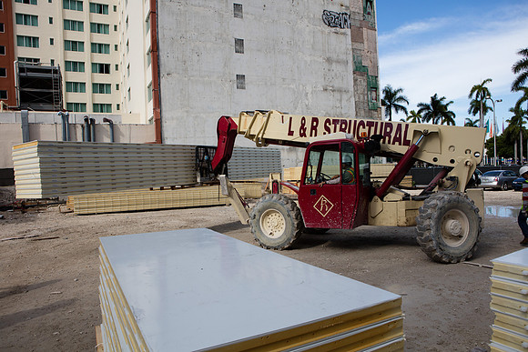 20160928_300_Biscayne_Vice_Moriarty_S5A3683
