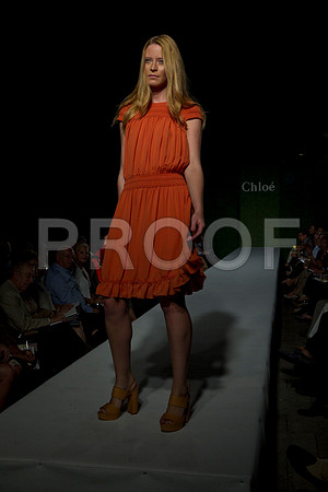 7016_DG_CLOE_FASHION_FISHER_11282011_AL1B2975