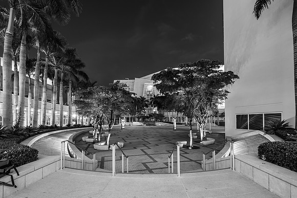 20170614_Arsht_Center_Fountain_73A9073