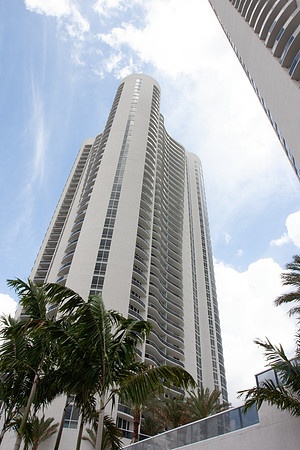 2911_DG_Related_Trump_Suny_Island_Instalation_Miami_FLIMG_3728
