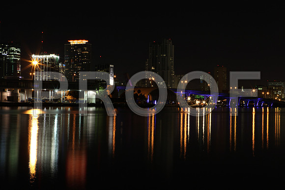 4964_DG_PORT OF MIAMI BY NIGHT_IMG_9105