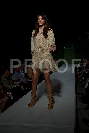 7016_DG_CLOE_FASHION_FISHER_11282011_AL1B3014