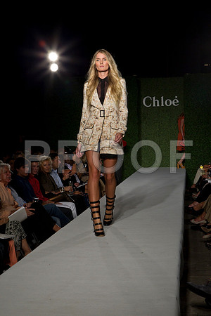 7016_DG_CLOE_FASHION_FISHER_11282011_AL1B2988