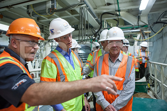 20120614-DG_Govenor_Rick_Scott_Visite_MT_Miami_FL_IMG-6483