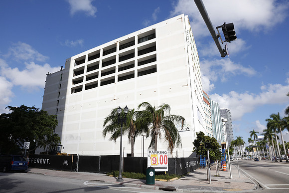 20151108300_Biscayne_Moriarty_75A7679