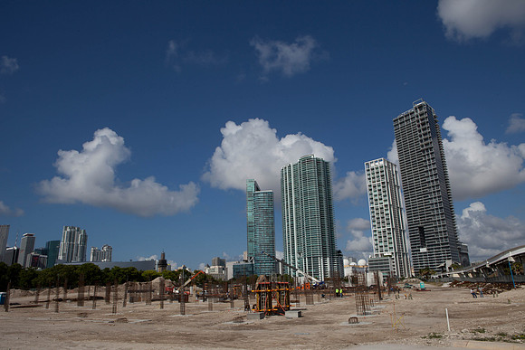 20110621-5030_A_DG_Museum_Construction_Miami_FL_2011_IMG_6720