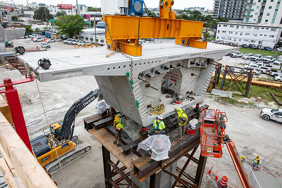 20201102_Connecting_Miami__75A6739