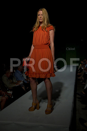 7016_DG_CLOE_FASHION_FISHER_11282011_AL1B2974