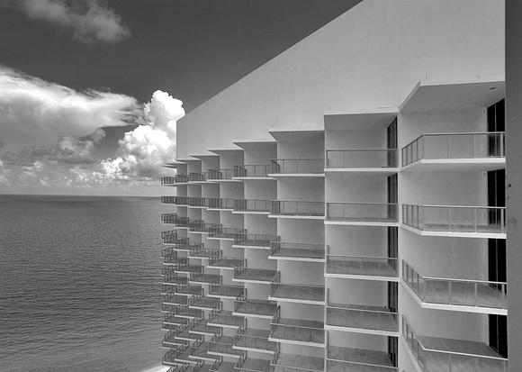 SRP_E_BAL_IMG_7341BW