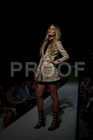 7016_DG_CLOE_FASHION_FISHER_11282011_AL1B2997