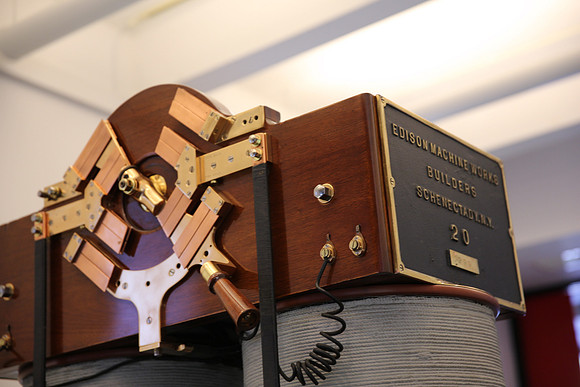 20150225_Wolfsonian_Museum_nick_Table_9C7C0113