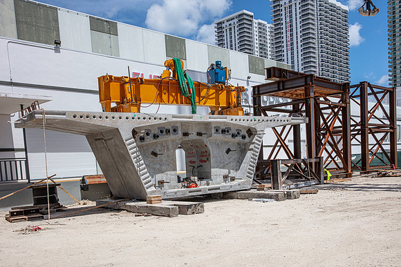 20210407_Connecting_Miami_75A9720