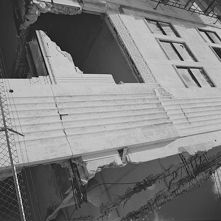 61395_FM_BW_PERFORMING_ARTS_CENTER_FL_01_98