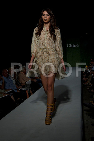 7016_DG_CLOE_FASHION_FISHER_11282011_AL1B3013