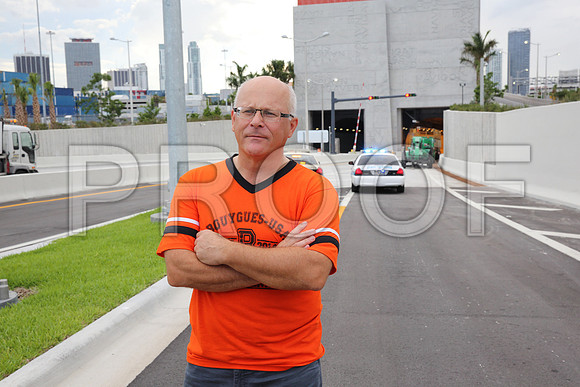 20140802_Miami_Tunnel_9C7C8959