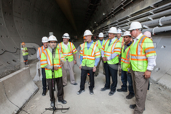 20120614-DG_Govenor_Rick_Scott_Visite_MT_Miami_FL_IMG-7057