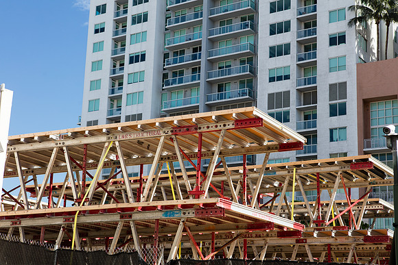 20160928_300_Biscayne_Vice_Moriarty_S5A3739